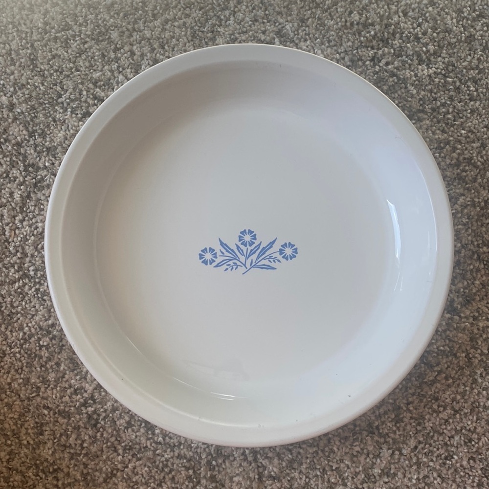 vintage (1970's)
Corningware serving dish in Cornflower blue design. Made in USA